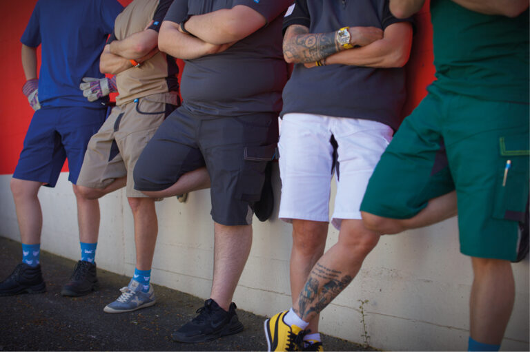 Die Hatex-Jungs und Mädels zeigen Bein!